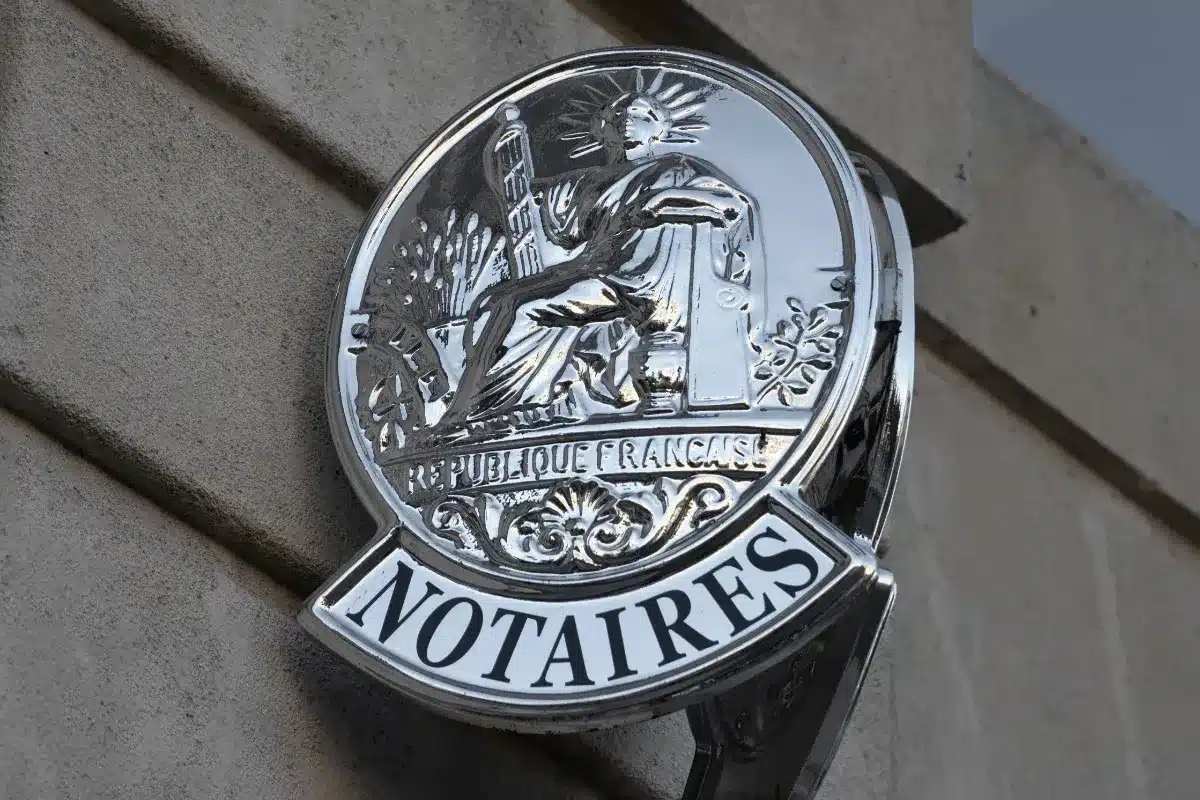 Succession : les notaires préviennent que la donation de 100 000 € sans impôts vit ses derniers mois, et beaucoup de familles l'ignorent encore