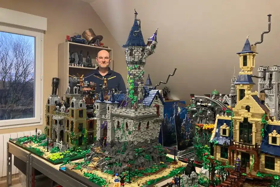 Il a gagné le concours Lego et sa création se vend désormais dans le monde entier : « j'ai pleuré quand je l'ai appris »