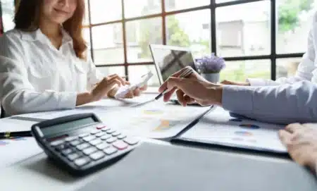 Des millions de Français risquent de perdre leur épargne en 2025 : pourquoi l'appel de votre banquier n'est pas une arnaque cette fois