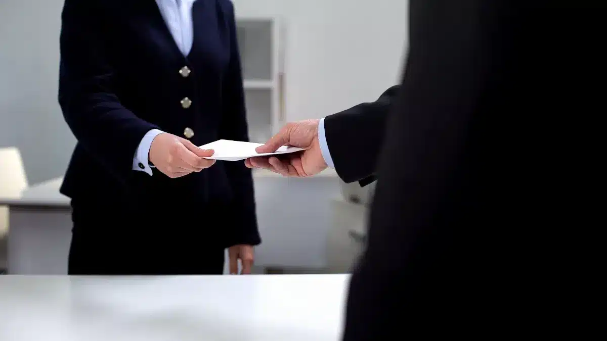 Ni l'hôtel ni le camping n'ont ce droit selon la CNIL : la règle que 90 % des vacanciers ignorent sur la copie du passeport