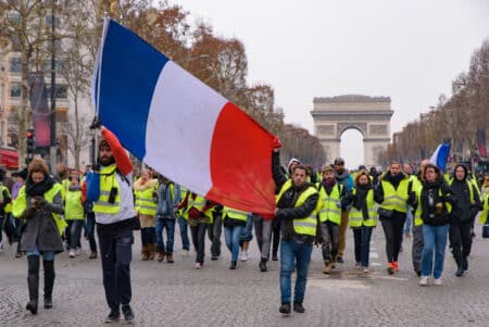 Selon un sondage de Yomoni : 75% des Français redoutent une nouvelle crise sociale