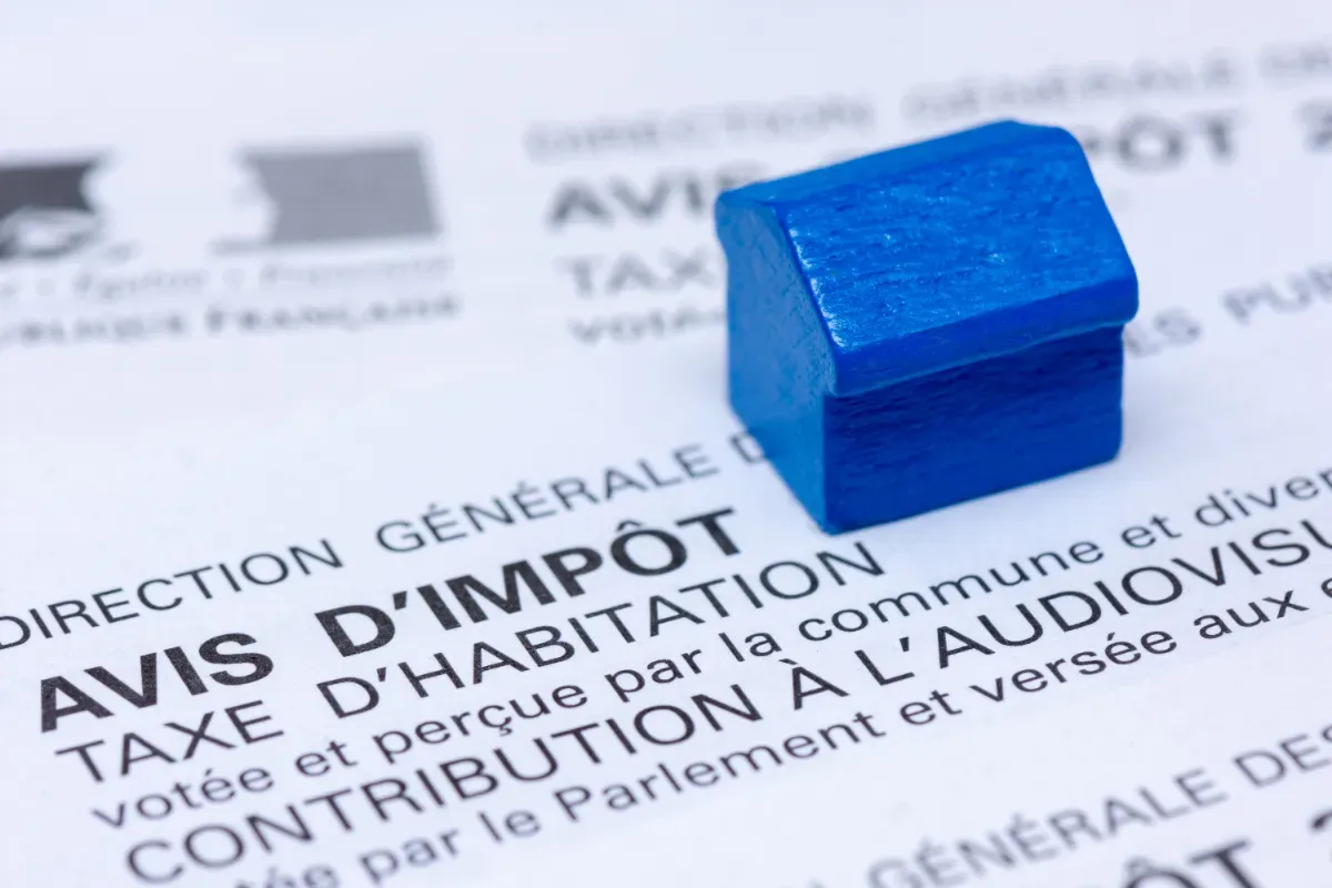 Beaucoup de retraités ne le réalisent pas, mais la taxe foncière peut tomber à zéro après un certain âge si ces conditions de revenus sont remplies