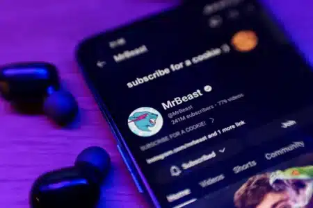 Il gagne un concours MrBeast, se retrouve dans un avion avec 260 kilos de marijuana : le Paraguay l'arrête à l'atterrissage