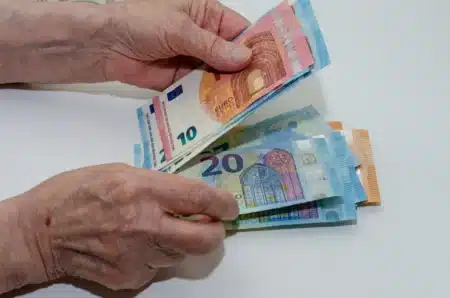 Mauvaise nouvelle pour les retraités en 2026 : si votre pension est inférieure à ce montant, vous faites partie des plus pauvres selon la DREES