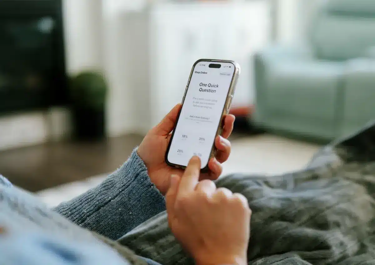 Samsung supprime les SMS de millions de téléphones en juillet : un technicien explique la seule méthode fiable pour tout sauvegarder avant qu'il ne soit trop tard