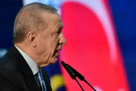 Erdoğan offre un fusil et des munitions à chaque dirigeant de l'Otan : certains ont refusé de les ramener chez eux