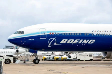 Emirates refuse ses dix premiers Boeing 777X après six ans de retard : « Heinz pourrait être intéressé, pour en faire des boîtes de haricots »