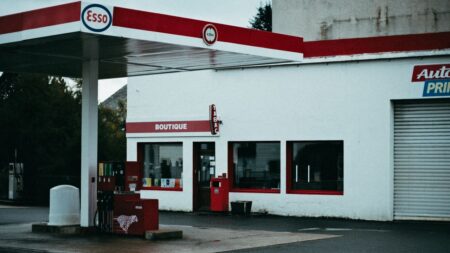 Plafonnement à 1,99€ : les 200 millions d'euros qui écrasent les petites stations