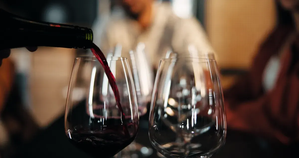 Voici la liste des alcools autorisés au bureau selon le Code du travail français et il y en a plus que ce que vous pensez