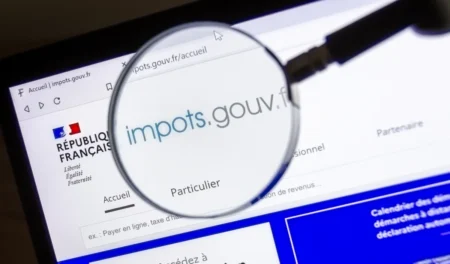 Beaucoup de gens ne le réalisent pas, mais le fisc accède déjà à vos comptes bancaires sans vous prévenir : voici ce qu'il voit exactement
