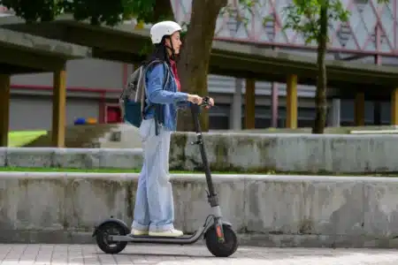 Casque obligatoire dès le 1er septembre : quels véhicules sont visés, quelles sanctions si mon casque n’est pas aux normes ?