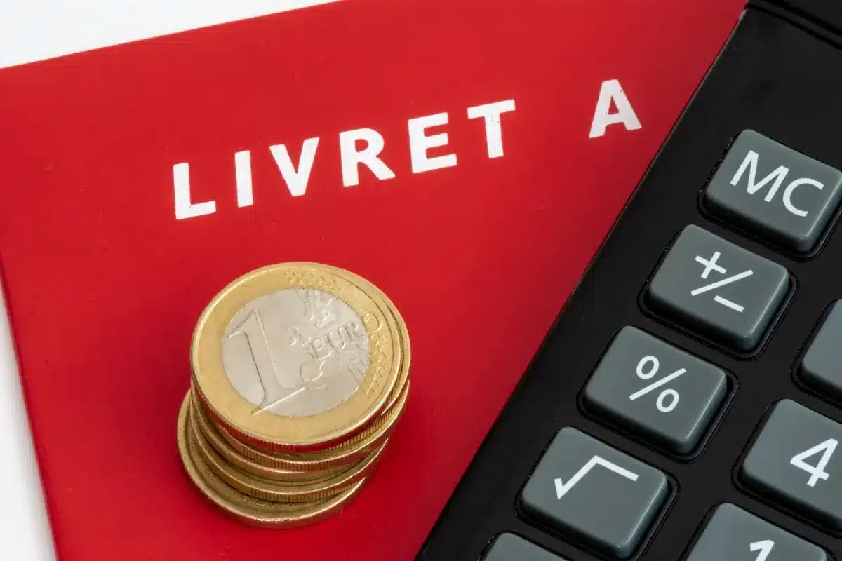 Mauvaise nouvelle pour les héritiers : le Livret A d'un défunt est bloqué par la banque, et la suite surprend plus d'une famille