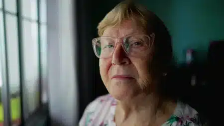 Bernadette, 70 ans, retraitée SDF à cause de sa faible pension : "Maintenant, je peux m'offrir un repas ou un café"
