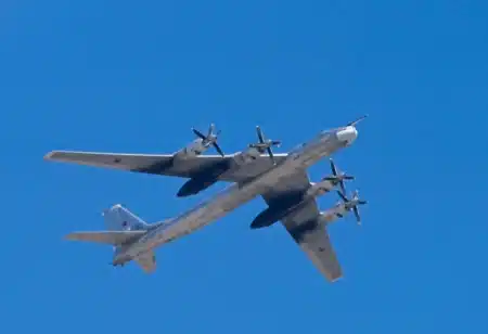 Crash d'un avion militaire russe, des journalistes de guerre le reconnaissent comme un Tu-95
