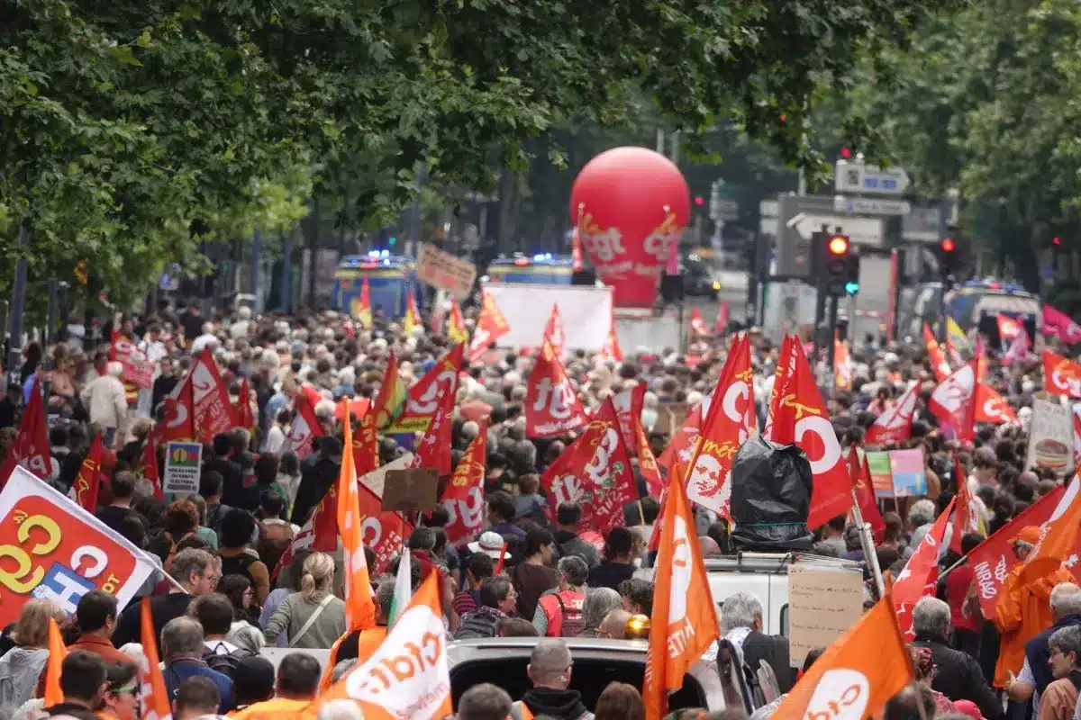 Des centaines de milliers de fonctionnaires dans la rue mardi : « On nous demande de faire plus avec moins, c'est terminé »