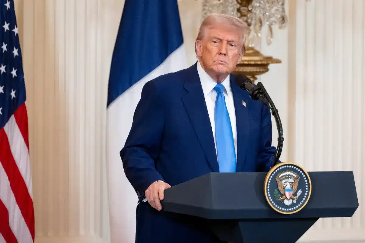 Les États-Unis interdisent certaines importations d'alcools, produits laitiers et motos du Canada
