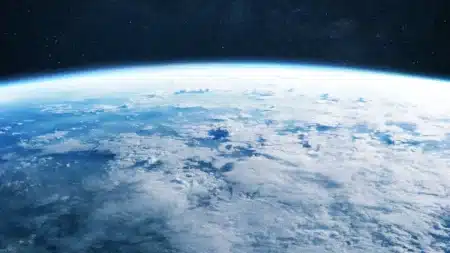 Les États-Unis ont secrètement déployé des armes dans l'espace, et ils le révèlent maintenant
