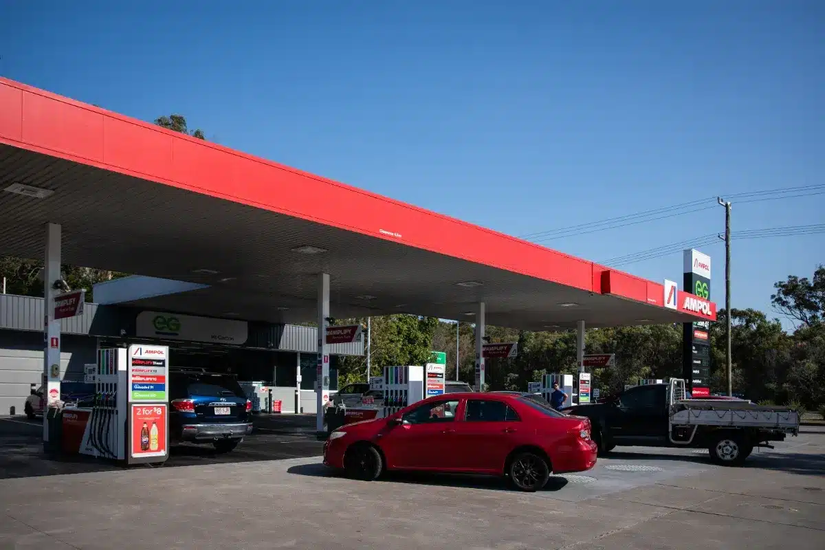 Mauvaise nouvelle pour les automobilistes : l'État prépare une taxe routière annuelle pour combler un trou de plusieurs milliards, « on va encore payer »