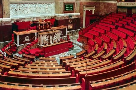 Budget : comment la Cour des comptes veut réduire les effectifs publics