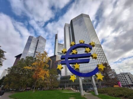 la-bce-releve-ses-taux-directeurs-de-025-point-a-25