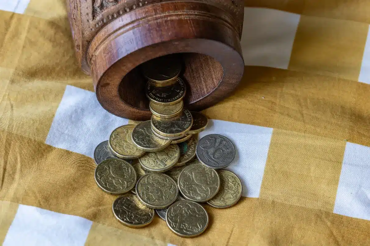 J'ai rempli un bocal de pièces pendant 10 ans et l'ai apporté à ma banque : au guichet, on m'a expliqué pourquoi j'aurais dû appeler avant