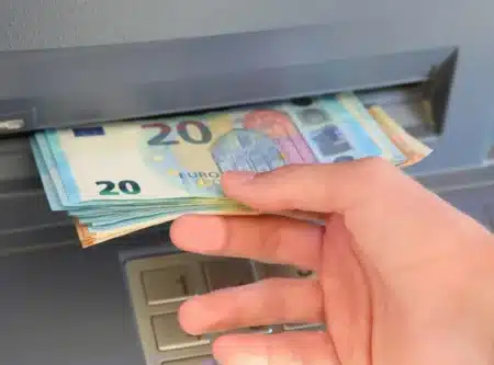 Livret A, assurance-vie : le gouvernement veut récupérer votre argent « oublié » et des millions de Français ne savent même pas qu'ils sont concernés