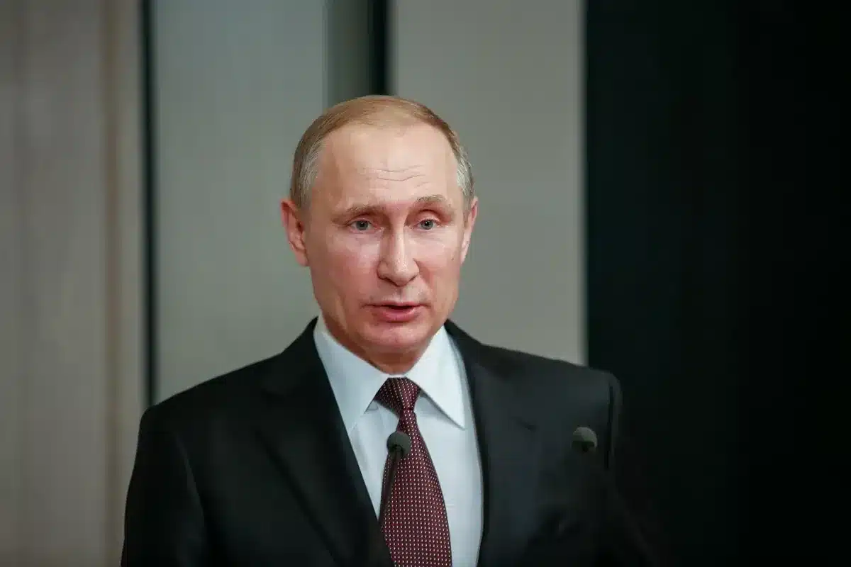 « Un génie, vraiment un génie » : quand Poutine encense Elon Musk en pleine guerre, les diplomates européens ne cachent plus leur malaise