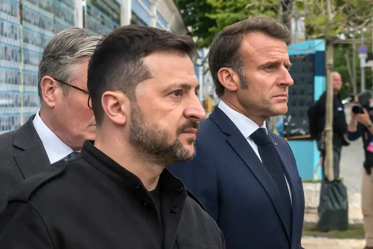 Zelensky affirme que l'Ukraine a désormais toutes les licences de production d'armes promises par la France